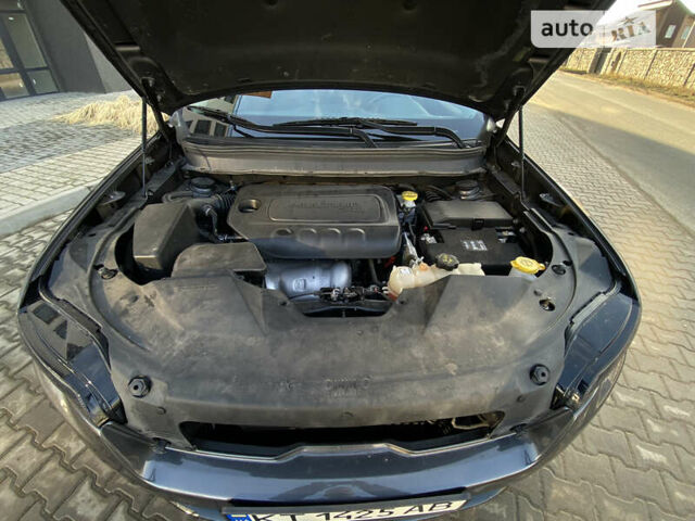 Сірий Джип Cherokee, об'ємом двигуна 2.36 л та пробігом 129 тис. км за 19000 $, фото 29 на Automoto.ua