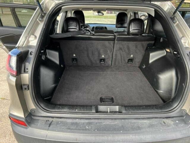 Сірий Джип Cherokee, об'ємом двигуна 2.4 л та пробігом 156 тис. км за 2900 $, фото 8 на Automoto.ua