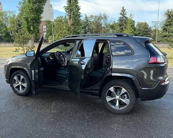 Сірий Джип Cherokee, об'ємом двигуна 3.24 л та пробігом 11 тис. км за 24499 $, фото 12 на Automoto.ua