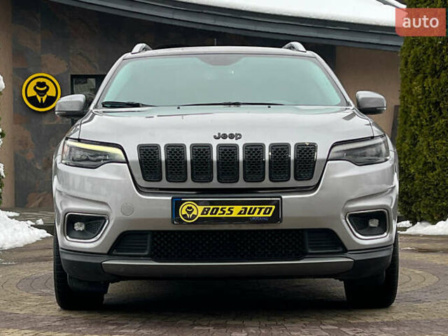 Сірий Джип Cherokee, об'ємом двигуна 3.24 л та пробігом 142 тис. км за 16999 $, фото 1 на Automoto.ua