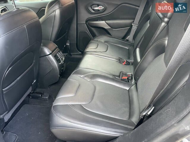 Сірий Джип Cherokee, об'ємом двигуна 2.36 л та пробігом 98 тис. км за 18500 $, фото 26 на Automoto.ua