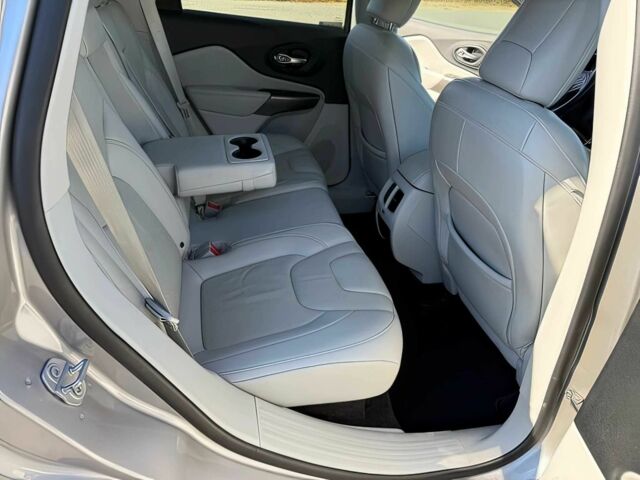 Серый Джип Чероки, объемом двигателя 3.2 л и пробегом 37 тыс. км за 9000 $, фото 14 на Automoto.ua