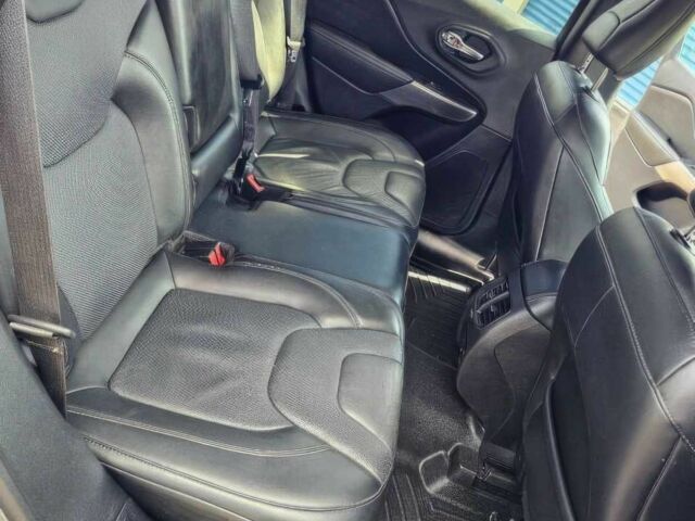 Сірий Джип Cherokee, об'ємом двигуна 3.2 л та пробігом 48 тис. км за 6700 $, фото 11 на Automoto.ua