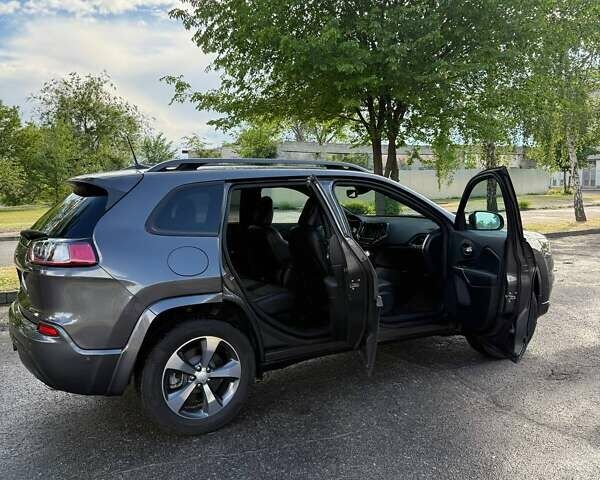 Сірий Джип Cherokee, об'ємом двигуна 3.24 л та пробігом 11 тис. км за 24499 $, фото 13 на Automoto.ua