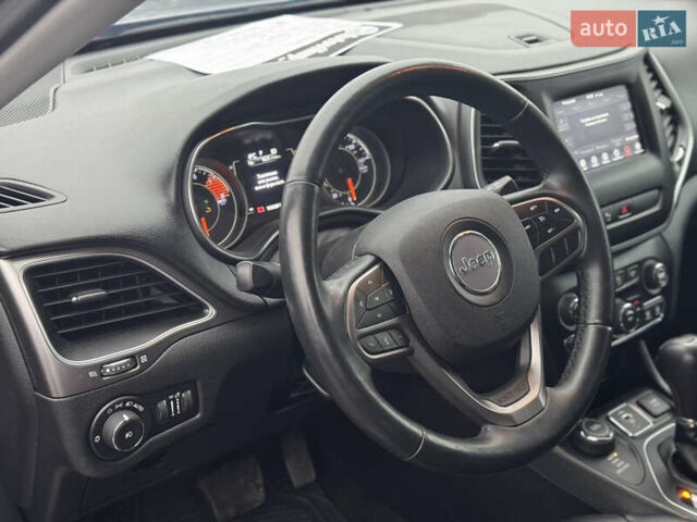 Серый Джип Чероки, объемом двигателя 3.24 л и пробегом 103 тыс. км за 16950 $, фото 14 на Automoto.ua