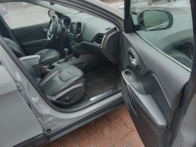 Серый Джип Чероки, объемом двигателя 2.4 л и пробегом 111 тыс. км за 17300 $, фото 17 на Automoto.ua