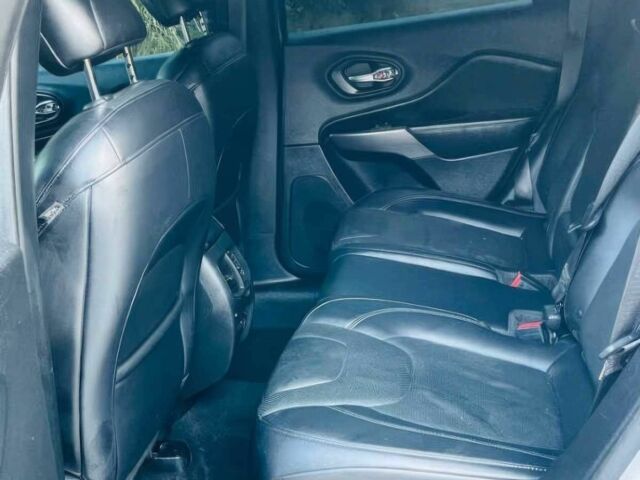 Сірий Джип Cherokee, об'ємом двигуна 3.2 л та пробігом 38 тис. км за 14500 $, фото 12 на Automoto.ua