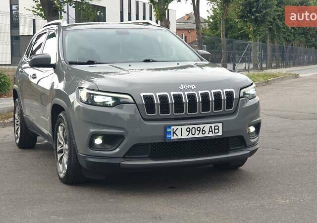 Серый Джип Чероки, объемом двигателя 3.24 л и пробегом 61 тыс. км за 19000 $, фото 5 на Automoto.ua