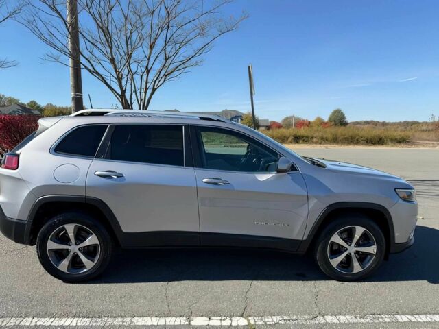 Серый Джип Чероки, объемом двигателя 3.2 л и пробегом 37 тыс. км за 9000 $, фото 7 на Automoto.ua