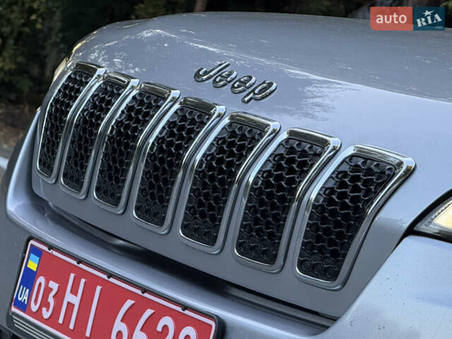 Сірий Джип Cherokee, об'ємом двигуна 2.36 л та пробігом 109 тис. км за 15500 $, фото 24 на Automoto.ua