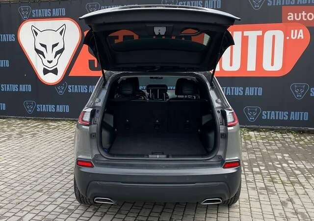 Сірий Джип Cherokee, об'ємом двигуна 3.24 л та пробігом 125 тис. км за 19000 $, фото 11 на Automoto.ua