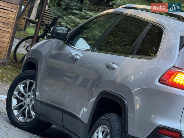 Сірий Джип Cherokee, об'ємом двигуна 2.36 л та пробігом 109 тис. км за 15500 $, фото 34 на Automoto.ua