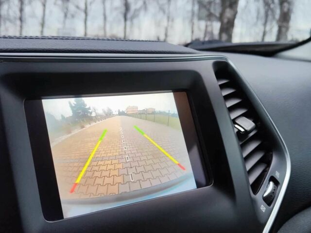 Серый Джип Чероки, объемом двигателя 2.4 л и пробегом 106 тыс. км за 12000 $, фото 18 на Automoto.ua