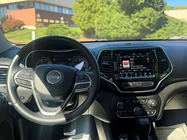 Серый Джип Чероки, объемом двигателя 3.2 л и пробегом 33 тыс. км за 12800 $, фото 7 на Automoto.ua