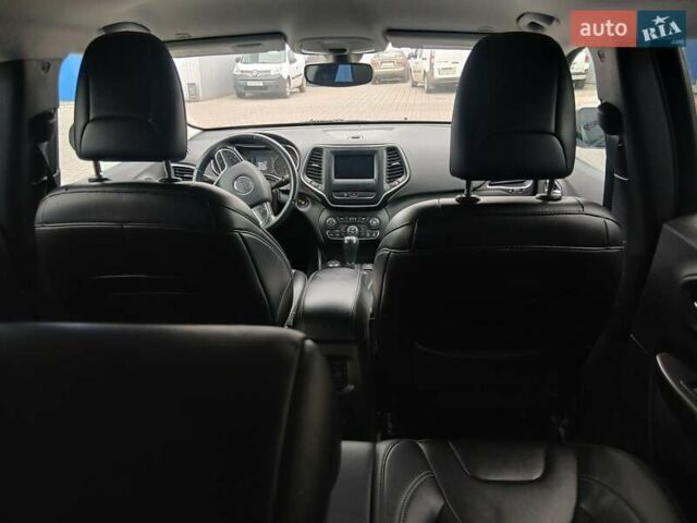 Серый Джип Чероки, объемом двигателя 2.36 л и пробегом 129 тыс. км за 13200 $, фото 19 на Automoto.ua