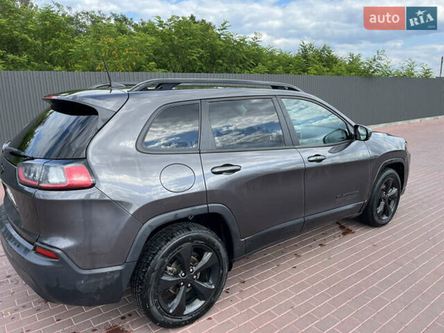 Сірий Джип Cherokee, об'ємом двигуна 2.36 л та пробігом 167 тис. км за 16500 $, фото 4 на Automoto.ua