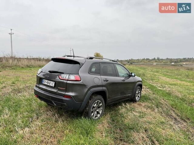Сірий Джип Cherokee, об'ємом двигуна 3.2 л та пробігом 197 тис. км за 18900 $, фото 6 на Automoto.ua