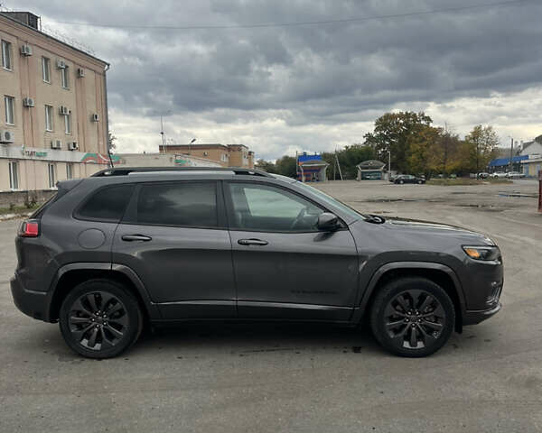 Джип Чероки 2019 в Полтаве на Automoto.ua Серый Джип Чероки, объемом двигателя 3.2 л и пробегом 68 тыс. км за 24700 $, фото 3 на Automoto.ua