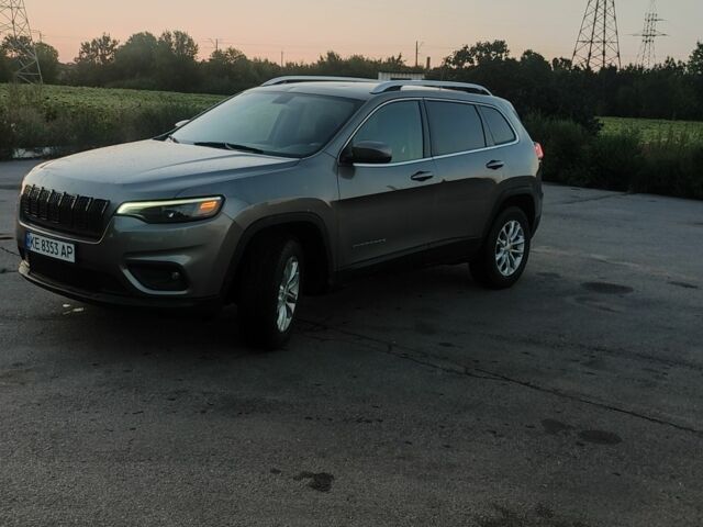 Серый Джип Чероки, объемом двигателя 2.4 л и пробегом 142 тыс. км за 14100 $, фото 1 на Automoto.ua