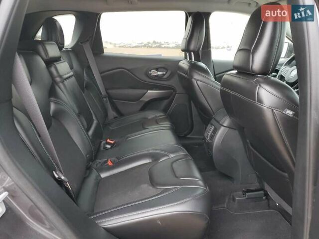 Серый Джип Чероки, объемом двигателя 1.99 л и пробегом 77 тыс. км за 2800 $, фото 10 на Automoto.ua