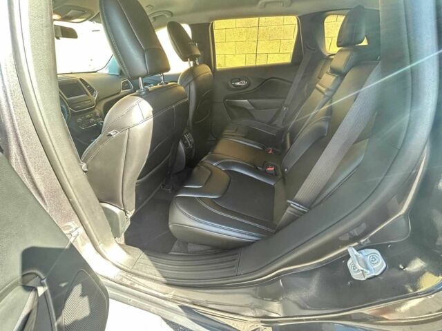 Серый Джип Чероки, объемом двигателя 0 л и пробегом 62 тыс. км за 14500 $, фото 8 на Automoto.ua