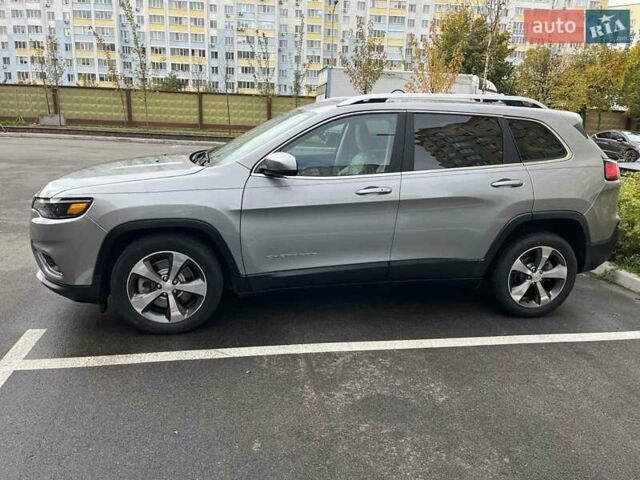 Серый Джип Чероки, объемом двигателя 2.36 л и пробегом 74 тыс. км за 19000 $, фото 2 на Automoto.ua