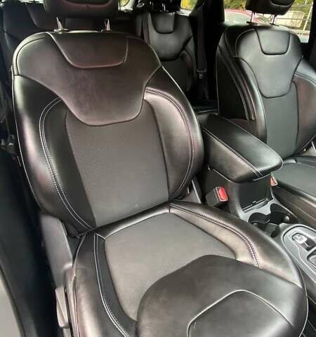 Сірий Джип Cherokee, об'ємом двигуна 3.24 л та пробігом 125 тис. км за 19000 $, фото 35 на Automoto.ua