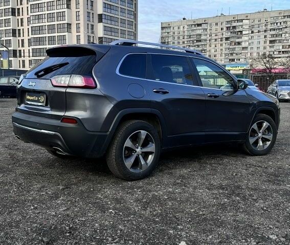 Серый Джип Чероки, объемом двигателя 3.2 л и пробегом 182 тыс. км за 14800 $, фото 1 на Automoto.ua