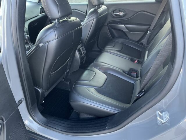 Серый Джип Чероки, объемом двигателя 2.4 л и пробегом 123 тыс. км за 16500 $, фото 8 на Automoto.ua