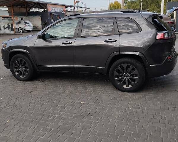 Сірий Джип Cherokee, об'ємом двигуна 3.24 л та пробігом 133 тис. км за 18000 $, фото 9 на Automoto.ua