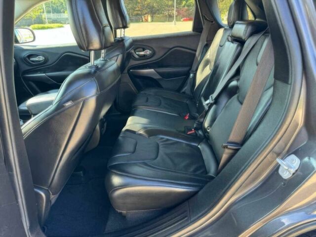 Джип Чероки 2019 в Житомире на Automoto.ua Серый Джип Чероки, объемом двигателя 3.2 л и пробегом 42 тыс. км за 15200 $, фото 12 на Automoto.ua