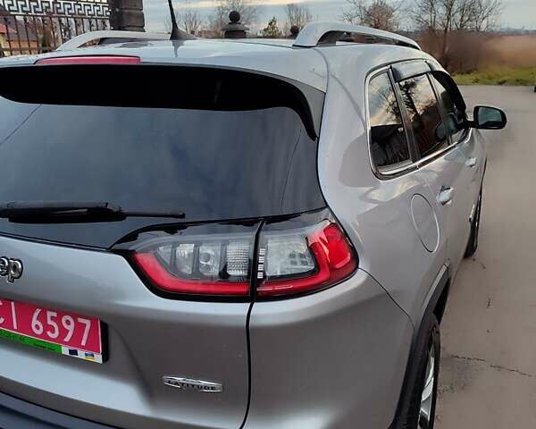 Серый Джип Чероки, объемом двигателя 3.2 л и пробегом 205 тыс. км за 15700 $, фото 9 на Automoto.ua