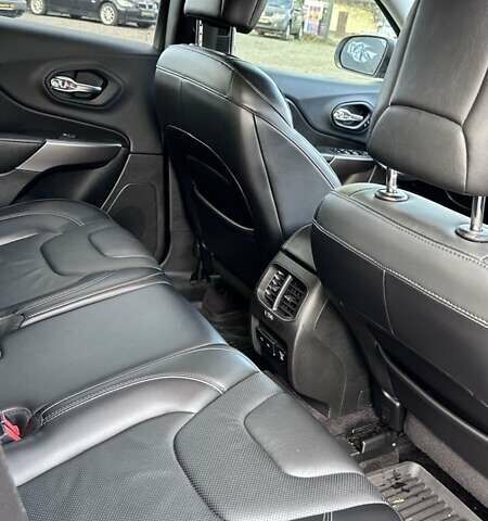 Серый Джип Чероки, объемом двигателя 3.2 л и пробегом 182 тыс. км за 14800 $, фото 19 на Automoto.ua