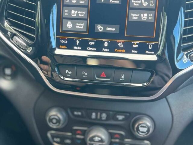 Сірий Джип Cherokee, об'ємом двигуна 3.2 л та пробігом 11 тис. км за 22799 $, фото 18 на Automoto.ua