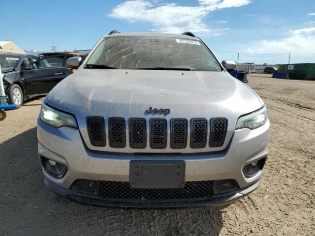 Серый Джип Чероки, объемом двигателя 2.4 л и пробегом 59 тыс. км за 2800 $, фото 4 на Automoto.ua