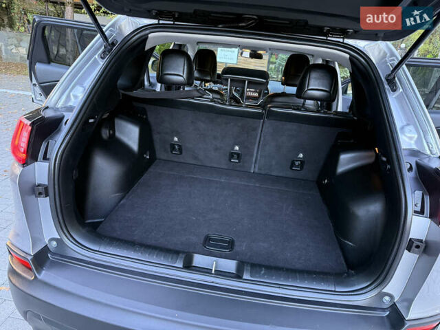 Сірий Джип Cherokee, об'ємом двигуна 2.36 л та пробігом 109 тис. км за 15500 $, фото 74 на Automoto.ua