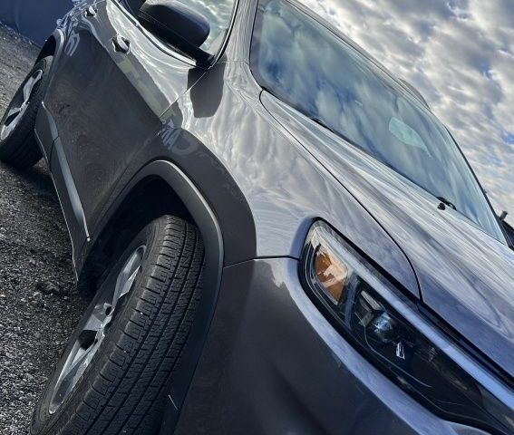 Серый Джип Чероки, объемом двигателя 3.2 л и пробегом 182 тыс. км за 14800 $, фото 2 на Automoto.ua