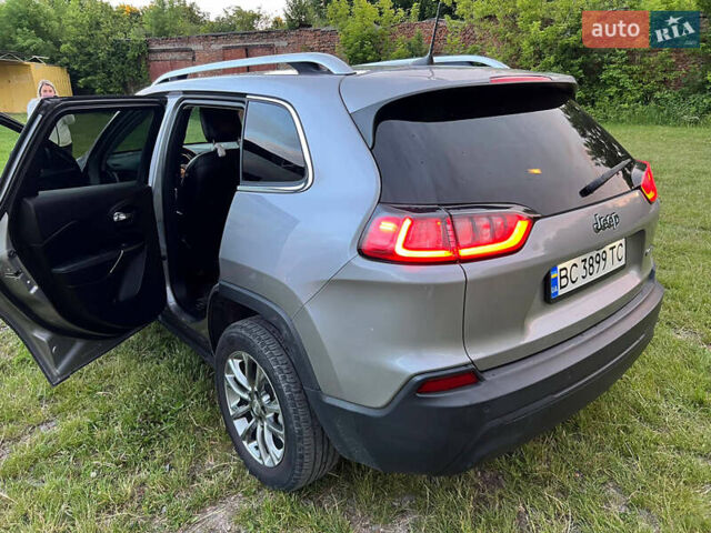 Сірий Джип Cherokee, об'ємом двигуна 2.36 л та пробігом 120 тис. км за 16500 $, фото 11 на Automoto.ua