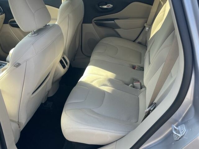 Сірий Джип Cherokee, об'ємом двигуна 2.4 л та пробігом 49 тис. км за 14900 $, фото 6 на Automoto.ua