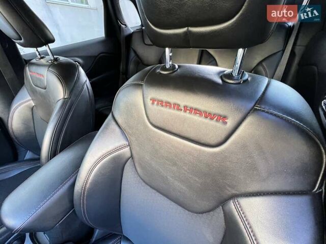 Сірий Джип Cherokee, об'ємом двигуна 3.2 л та пробігом 197 тис. км за 18900 $, фото 19 на Automoto.ua