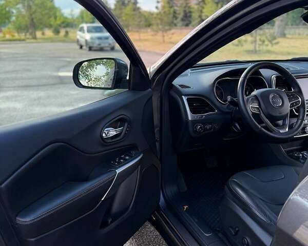 Сірий Джип Cherokee, об'ємом двигуна 3.24 л та пробігом 11 тис. км за 24499 $, фото 15 на Automoto.ua