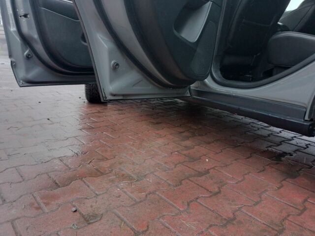 Серый Джип Чероки, объемом двигателя 2.4 л и пробегом 111 тыс. км за 17300 $, фото 9 на Automoto.ua