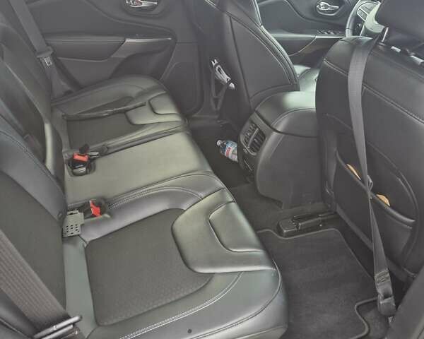 Сірий Джип Cherokee, об'ємом двигуна 2.36 л та пробігом 60 тис. км за 16500 $, фото 10 на Automoto.ua