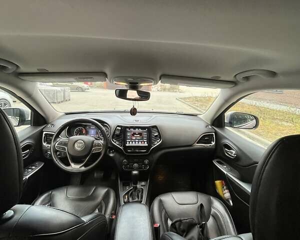 Сірий Джип Cherokee, об'ємом двигуна 2.36 л та пробігом 172 тис. км за 14900 $, фото 8 на Automoto.ua