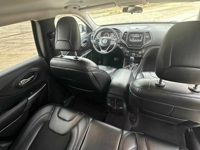 Серый Джип Чероки, объемом двигателя 0 л и пробегом 111 тыс. км за 11000 $, фото 6 на Automoto.ua