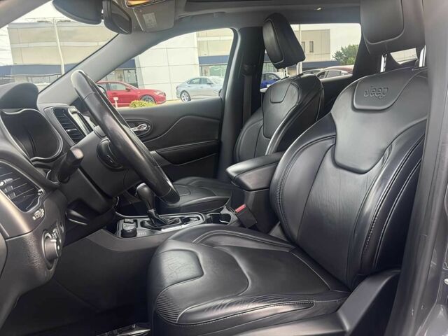 Серый Джип Чероки, объемом двигателя 3.2 л и пробегом 41 тыс. км за 9800 $, фото 4 на Automoto.ua