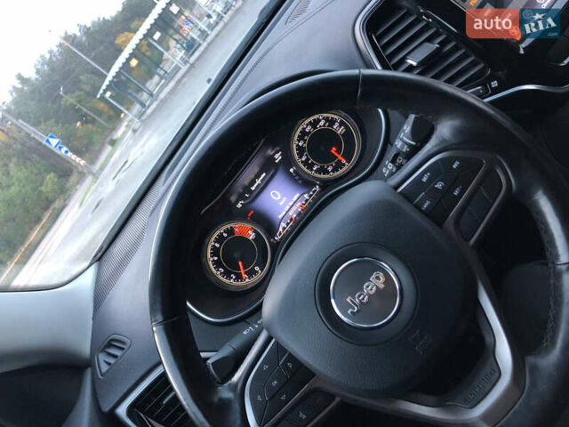 Серый Джип Чероки, объемом двигателя 3.24 л и пробегом 83 тыс. км за 17990 $, фото 16 на Automoto.ua