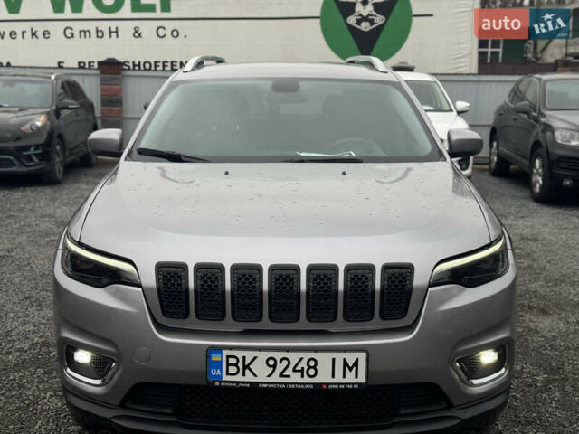 Серый Джип Чероки, объемом двигателя 3.24 л и пробегом 103 тыс. км за 16950 $, фото 3 на Automoto.ua