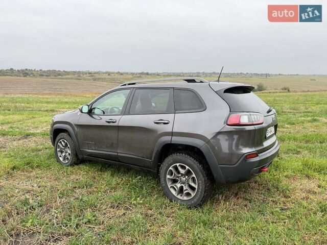Сірий Джип Cherokee, об'ємом двигуна 3.2 л та пробігом 197 тис. км за 18900 $, фото 3 на Automoto.ua