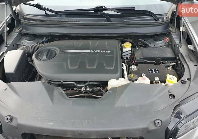 Серый Джип Чероки, объемом двигателя 3.24 л и пробегом 61 тыс. км за 19000 $, фото 47 на Automoto.ua